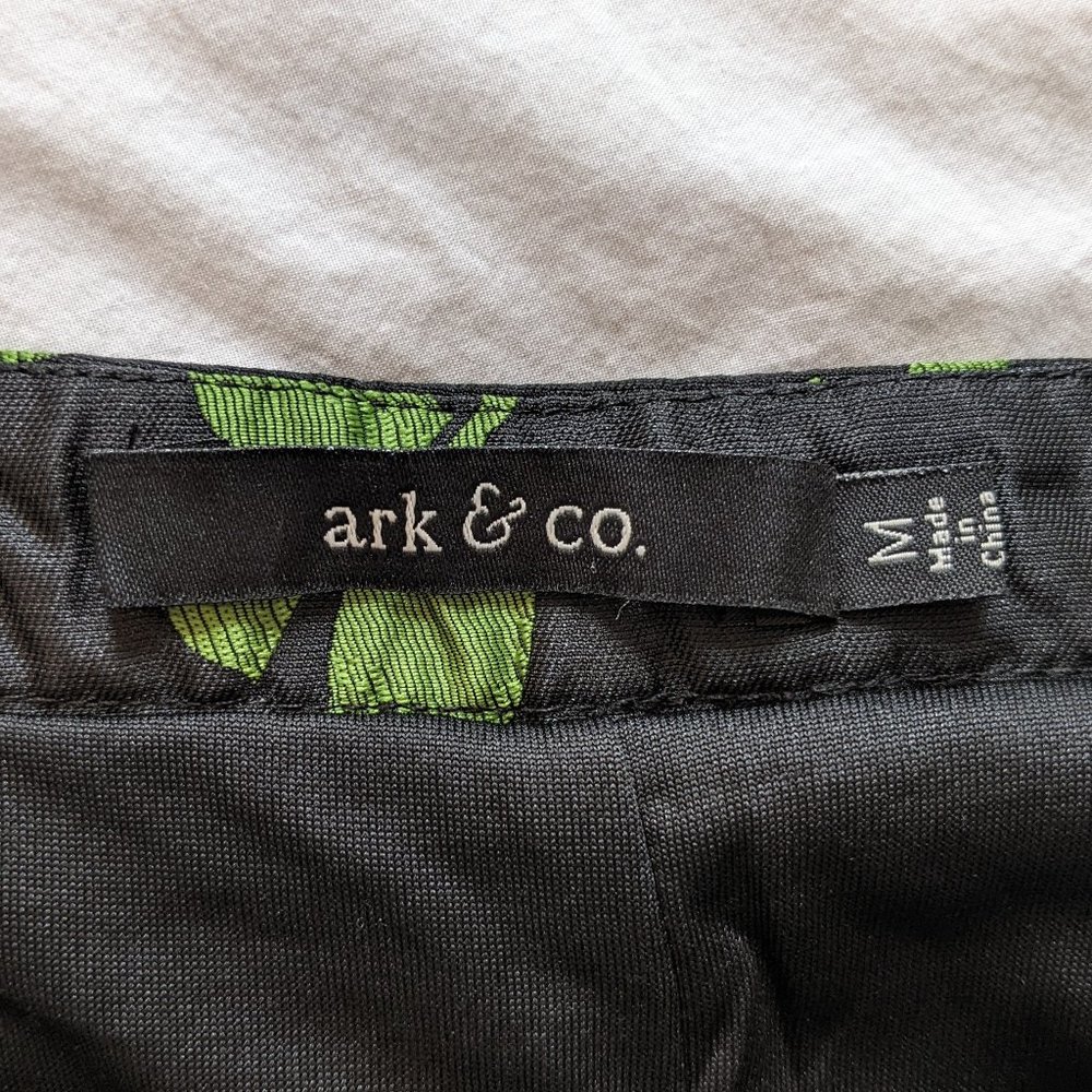 EUC Modcloth Ark & Co Ver-dance Partner Skirt, Green & Black Floral in Medium - Picture 12 of 16